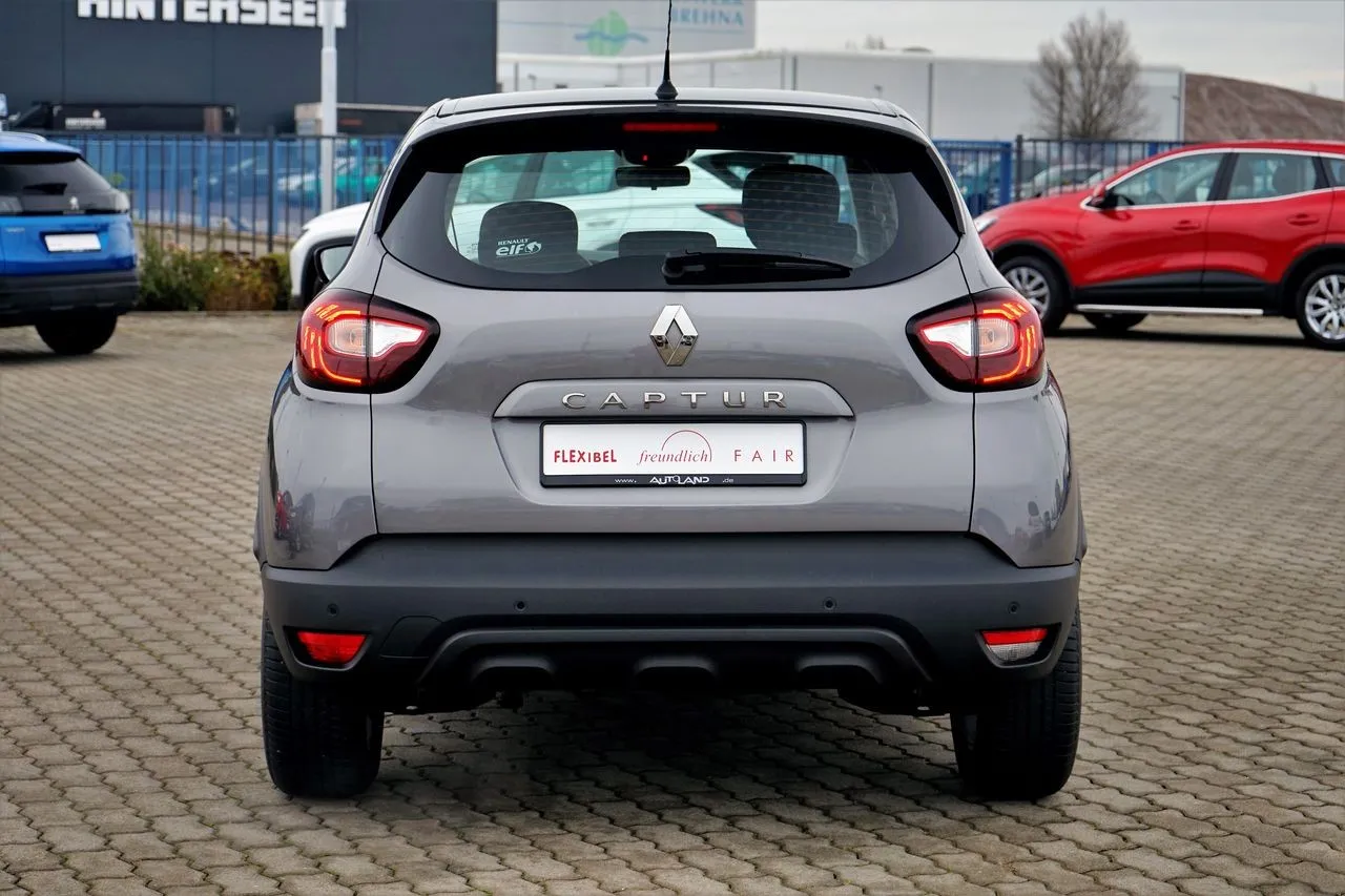 Renault Captur TCe 90 Limited...  Image 3